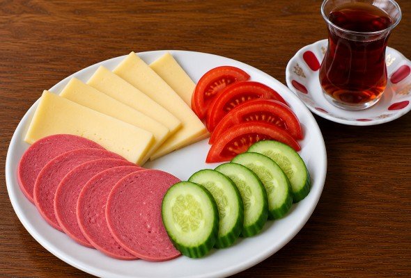 Kaşar Peynir + Salam + Domates + Salatalık