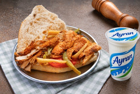 150 gr Yarım Ekmek Döner + Ayran