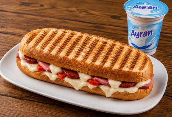 Tam Ekmek Karışık Tost + Ayran