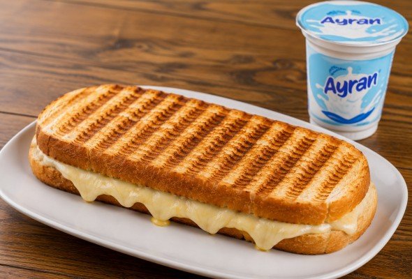 Tam Ekmek Kaşarlı Tost + Ayran